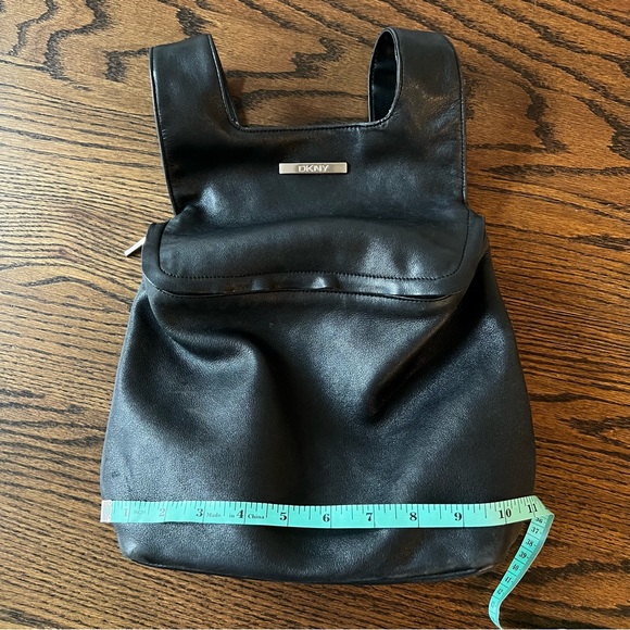 DKNY black leather backpack - Picture 2 of 8